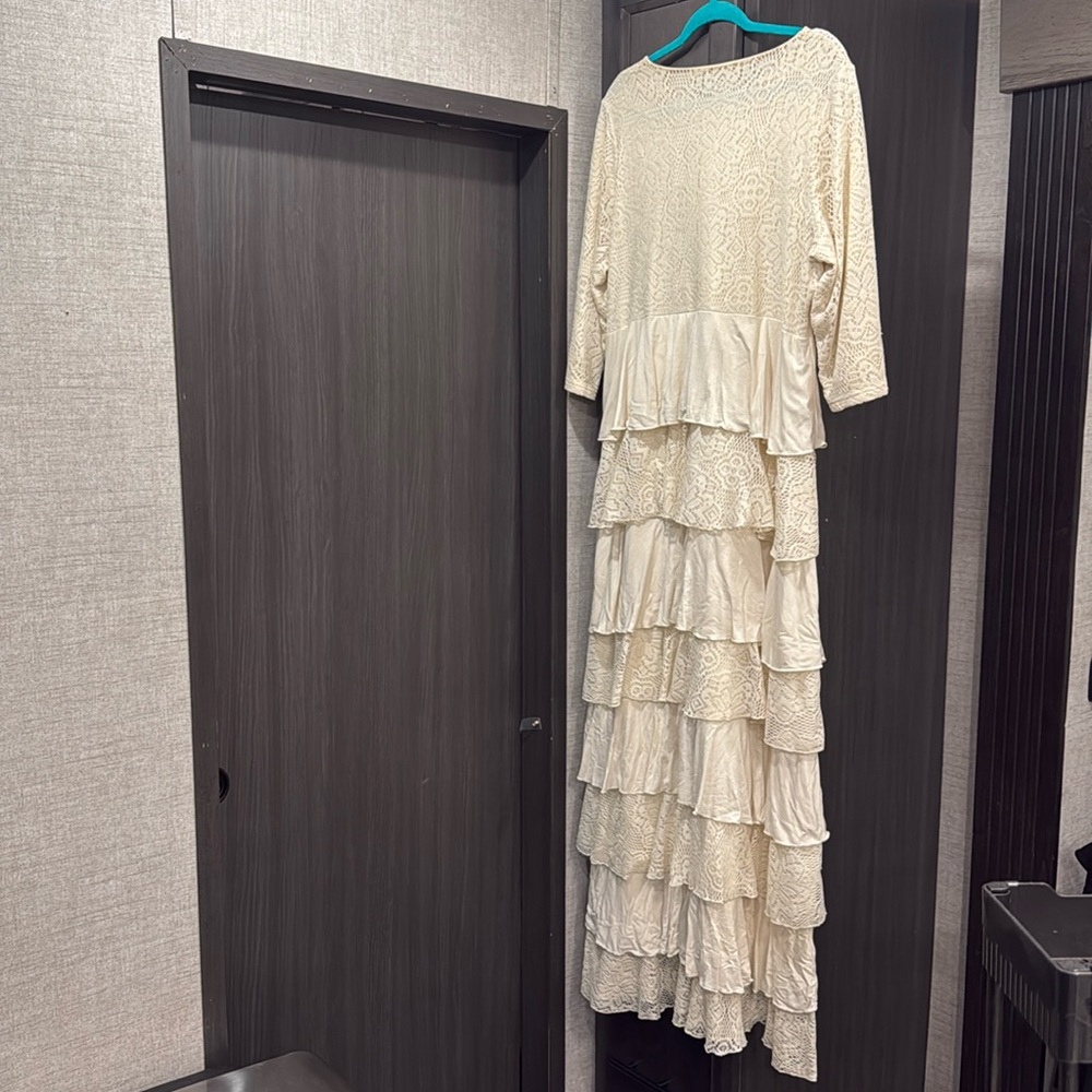 Beautiful maxi lace dress
